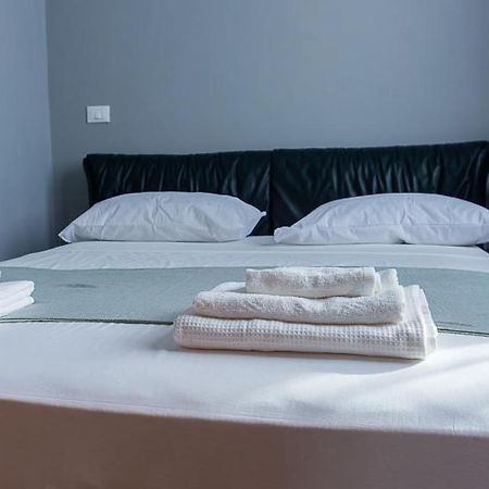 Elohim House Apartment เจนัว ภายนอก รูปภาพ